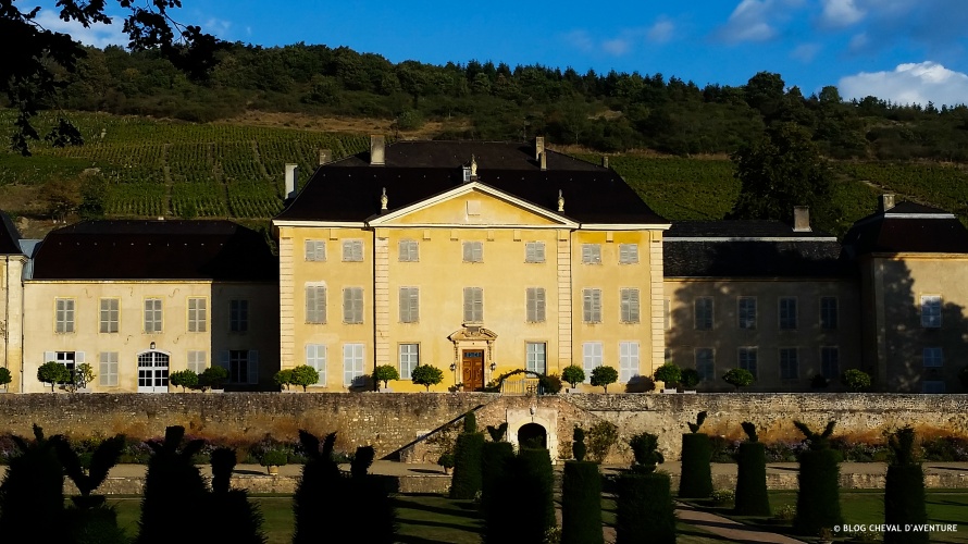 Château dans le Beaujolais @Blog Cheval d'Aventure