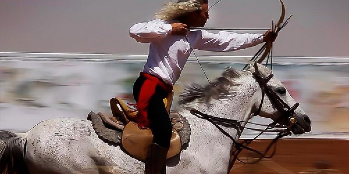Tir à l’arc à cheval : la discipline qui fuse