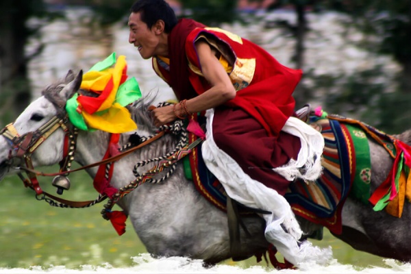 Marie-Pascale, cavalière voyageuse de la Russie au Tibet