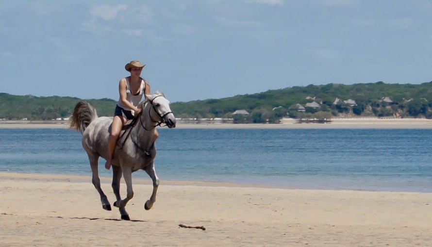 Les plages du Mozambique offrent d'inoubliables galops @Blog Cheval d'Aventure