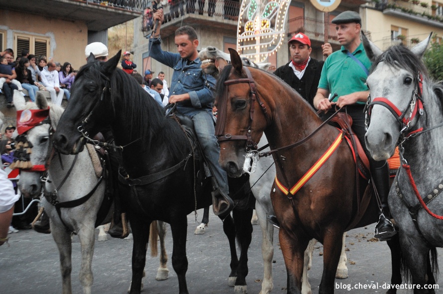 Chevaux et cavaliers en période de fête @Blog Cheval d'Aventure