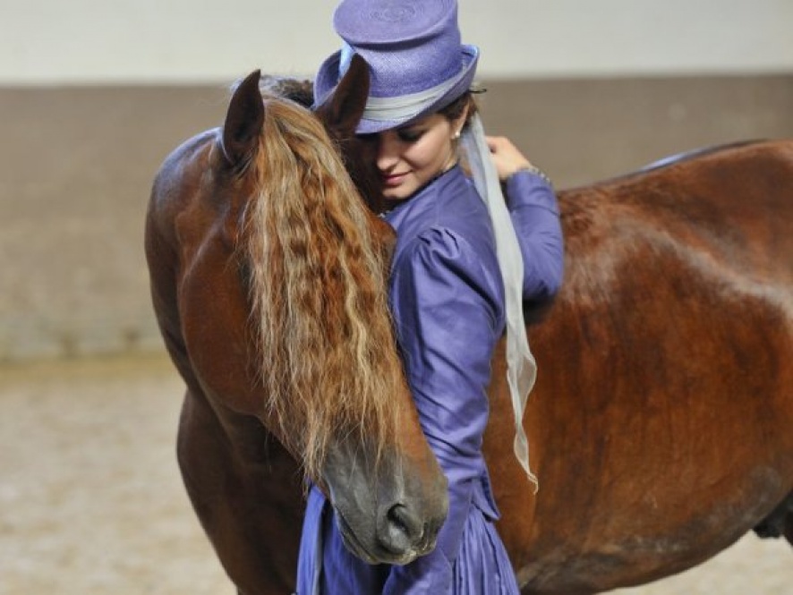 Clémence Faivre et son cheval Gotan @ Blog Cheval d'Aventure