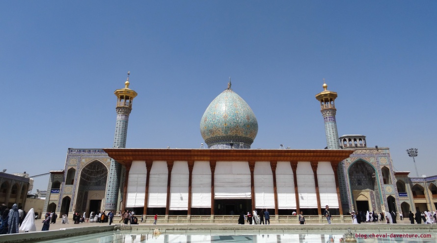 La coupole de la mosquée Shah Cheragh à Chiraz @ Blog Cheval d'Aventure