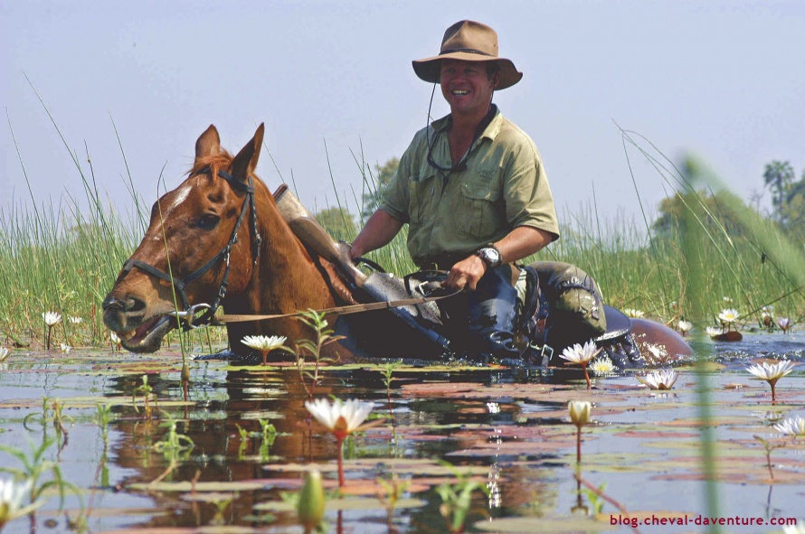 John Sobey dans l'Okavango @Cheval d'Aventure